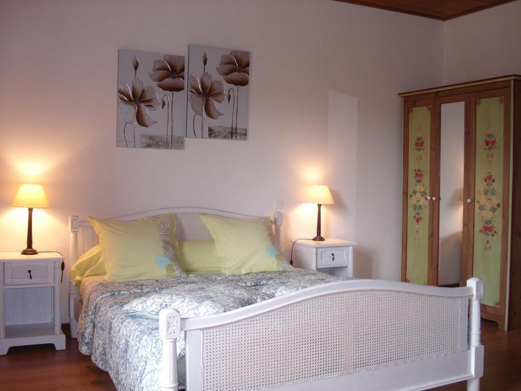 Chambre D'Hotes La Haie Fleurie Chevillard Kamer foto