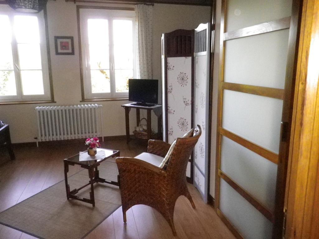 Chambre D'Hotes La Haie Fleurie Chevillard Kamer foto